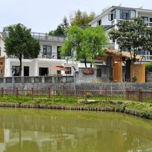 常山傍水山居民宿