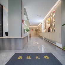 顺懿公寓(深圳北站6979商业中心店)