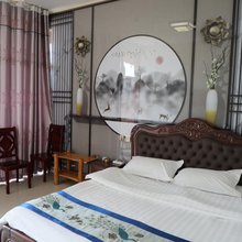 泸沽湖花海酒店