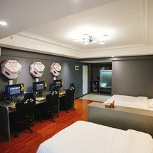 无双电竞民宿(西安大明宫万达店)