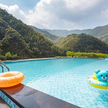 篝火山庄·溪畔·星空泳池亲子度假民宿(月亮湾景区店)