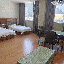 喜德相岭主题客栈