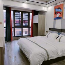 百里杜鹃花语宾馆(庙脚小镇店)