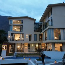 有集民宿(磨西古镇海螺沟冰川森林公园游客中心店)