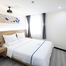 尚景云帆酒店(绵阳火车站凯德广场店)