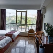 石泉龙江商务酒店