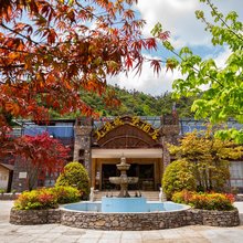 邛崃羌族城堡酒店(南宝山店)