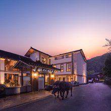 阆苑溪隐民宿(梵净山景区寨沙侗寨店)
