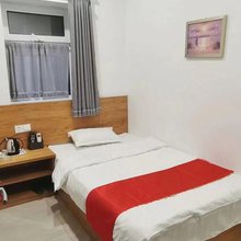 鑫悦宾馆(大连中山广场地铁站店)