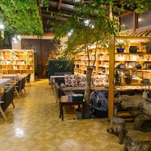香格里拉宗萨书吧客栈(独克宗古城店)