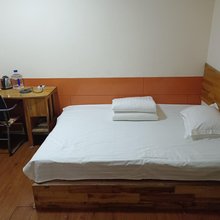 新泰六间房宾馆