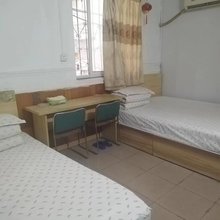 武汉家人旅馆(武昌火车站粮道街店)