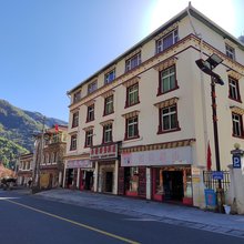 黑水丹增商务酒店