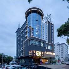 蓝图云悦酒店(坪地白石塘地铁站店)