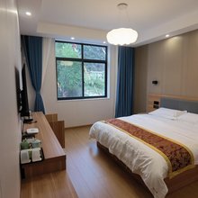 宝兴随缘康养民宿