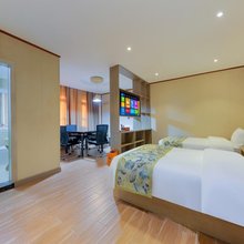 铂悦轻奢酒店(泰山路世纪华联店)