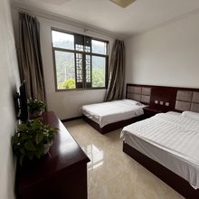荥经龙苍休闲客栈