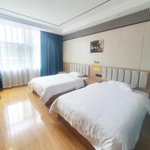 海西金梦假日酒店(大柴旦翡翠步行街店)