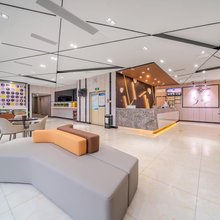 IU酒店(重庆杨家坪步行街地铁站店)