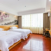 汇丰酒店(三元里地铁站广州中医药大学附属医院店)