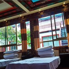 鸣鹏招待所(扎什伦布寺店)
