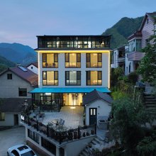 城品·倚山隐居(安吉藏龙百瀑店)