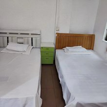 深圳九头鸟旅馆(深圳长湖地铁站店)