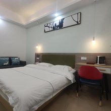 广州简栖住宿(广东工贸职业技术学院店)