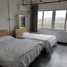青雅商贸旅社