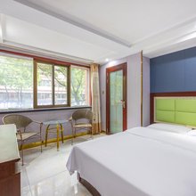 盛悦宾馆(东方红广场地铁站店)