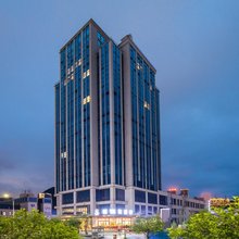 顿奇尔酒店(六盘水会展中心店)