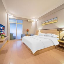 维纳公寓(湛江坡头南油店)