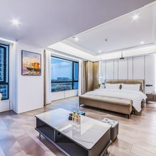 玖叁民宿(成都龙湖蜀新天街工业学院店)