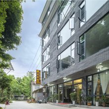 耀月青城酒店(都江堰青城山景区店)