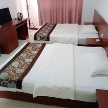 西安鸿运宾馆(航天城地铁站店)