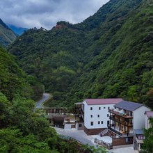茶树果·溪畔戏水消暑亲子度假氧宿(安吉浙北大峡谷店)