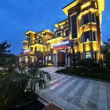 致尚度假酒店(华山站店)