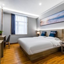 澳斯特WOW酒店(北京西站六里桥地铁站店)