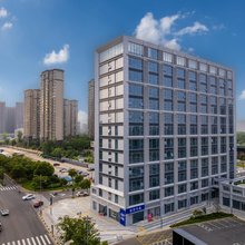 蓝湾臻选尚居(龙湖天街东大成贤学院地铁站店)