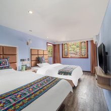 西江千户苗寨泊心·苗舍客栈(六号风雨桥店)