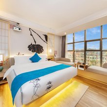 莳栖·智享影音Cinema·AdesignersHouse酒店(东莞塘厦高铁南站店)