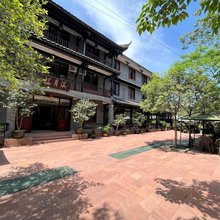 洪雅溪月楼酒店(柳江古镇店)