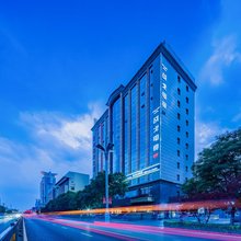 战戈电竞酒店(忻州开来欣悦购物广场店)