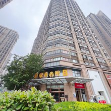 乐8观影酒店(郑州东风路正弘城店)