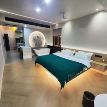 双栖别苑民宿(盘州体育馆店)