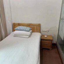 南昌港隆会宾馆(双港地铁站店)