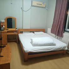 雅居旅馆(胶州胶东国际机场店)