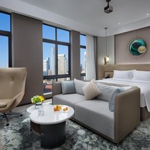 自贡龙湖锦城酒店(沿滩区龙湖金帝广场店)