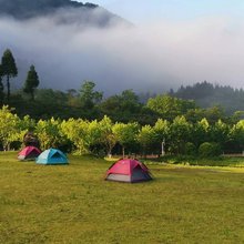 黑山谷露营基地