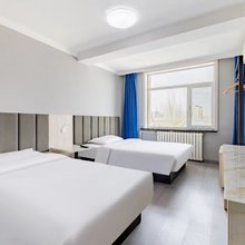 国宾酒店(满都海公园店)